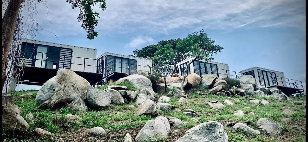 ホテル Lejos Eco Retreat ビエケス