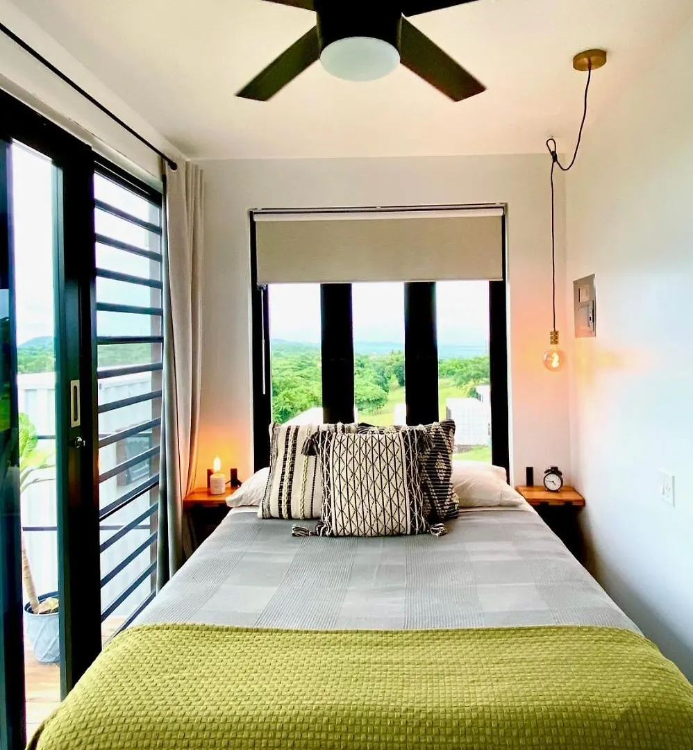 מלון ויסקז Lejos Eco Retreat 0*,  פוארטו ריקו